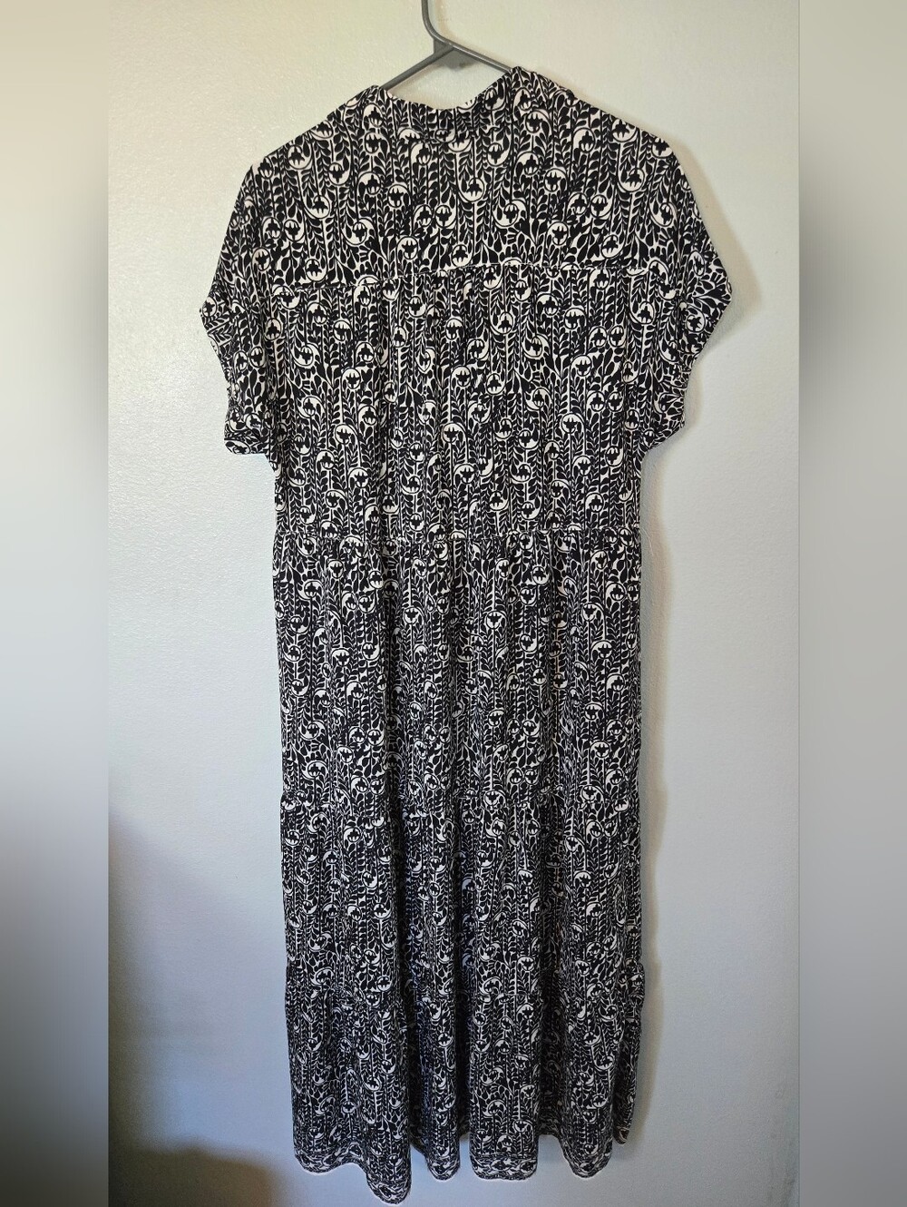 Max Studio | Black And White Printed Tiered Maxi Dress Size Medium - Picture 3 of 9